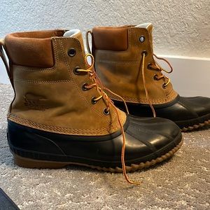 Almost new Sorel waterproof Cheyenne II